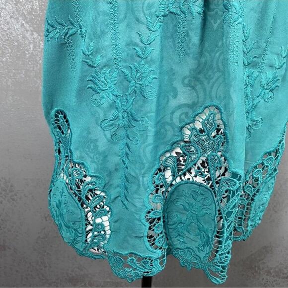 Coco + Jaimeson Teal Lace Embroidered Teal Tank Top. Boho Chic Cute. Sz Medium - Picture 5 of 8